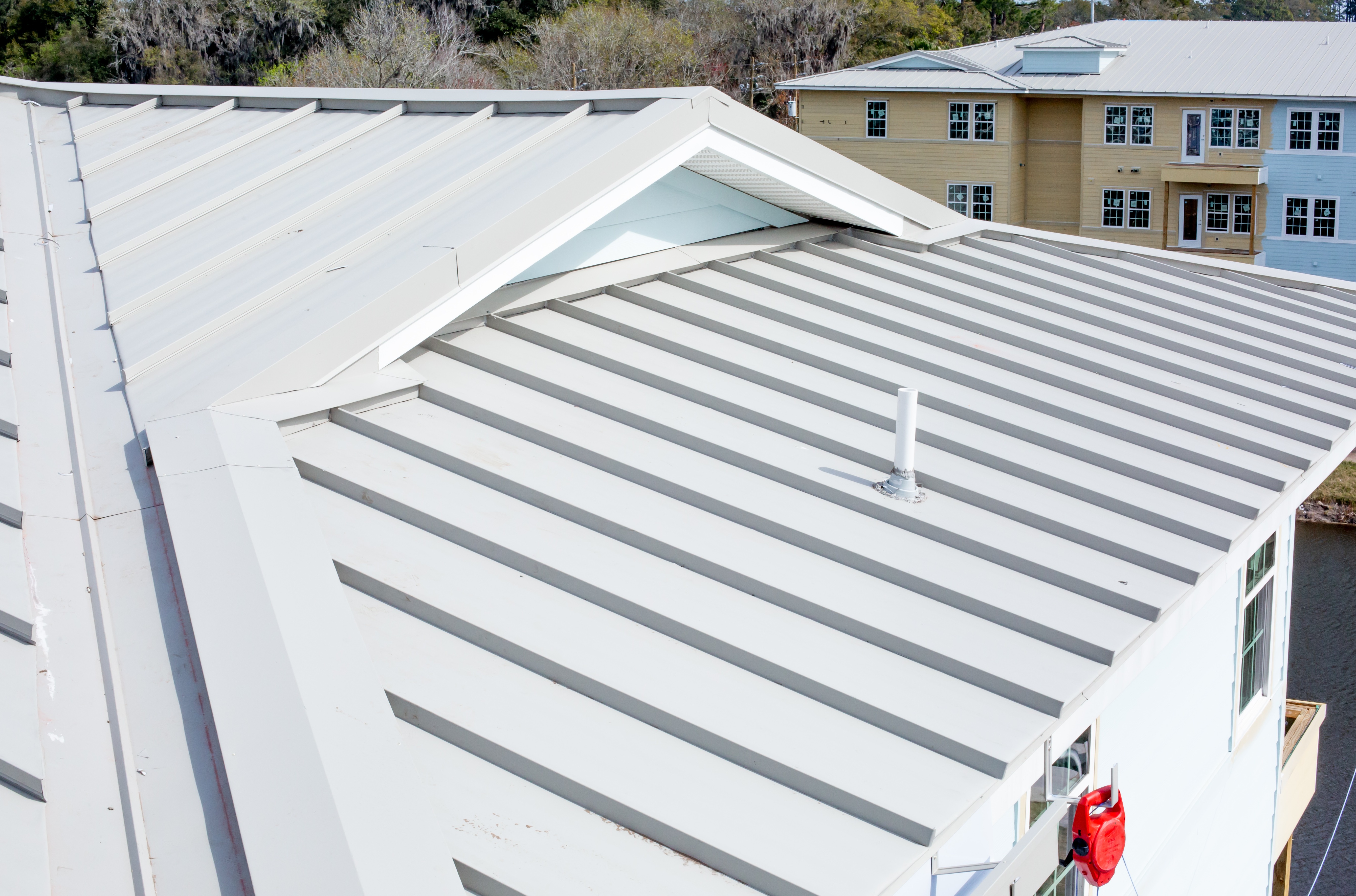 Debunked: Aluminum vs. Steel in Commercial Roofing Systems